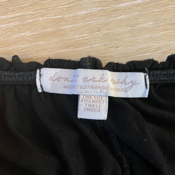 Black Crop Off the Shoulder Top - Picture 2 of 3